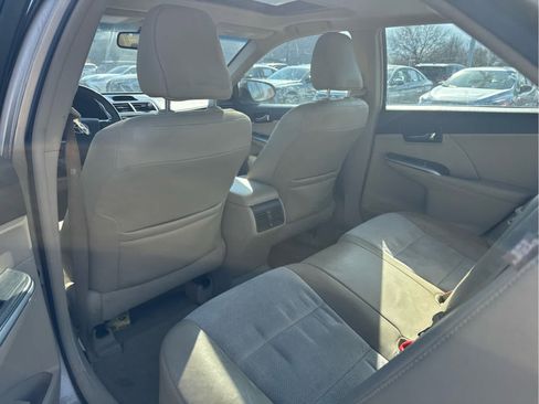 Used 2012 Toyota Camry XLE w/ Leather Pkg image 5