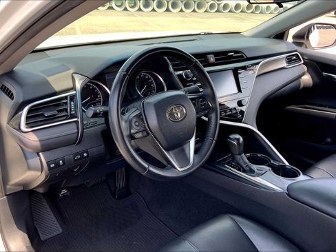 Used 2018 Toyota Camry SE FWD image 15