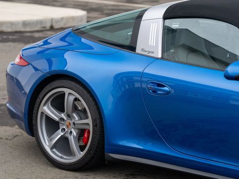 Used 2015 Porsche 911 Targa 4S image 47