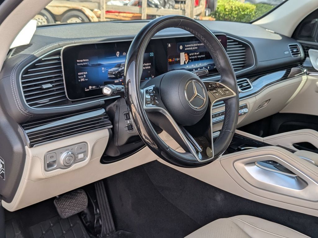 Used 2024 Mercedes-Benz GLE 350 4MATIC image 34