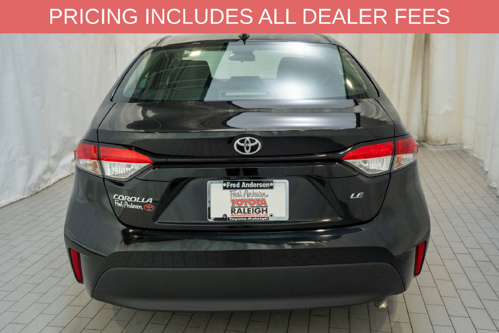 Used 2025 Toyota Corolla LE FWD image 4