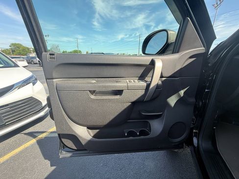 Used 2010 Chevrolet Silverado 1500 LT w/ Power Pack Plus RWD image 11