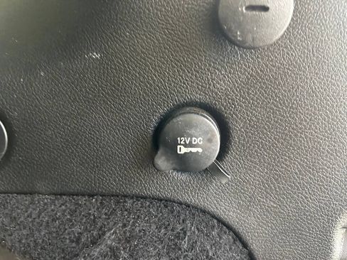 Used 2017 Jeep Grand Cherokee Altitude RWD image 34