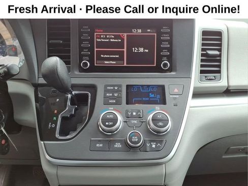 Used 2020 Toyota Sienna L FWD image 18