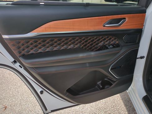 Used 2023 Jeep Grand Cherokee L Summit image 30