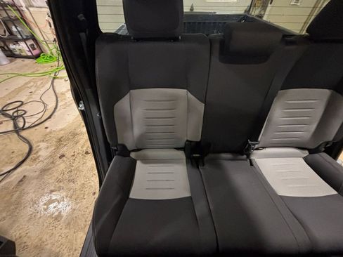 Used 2025 Toyota Tacoma SR image 38