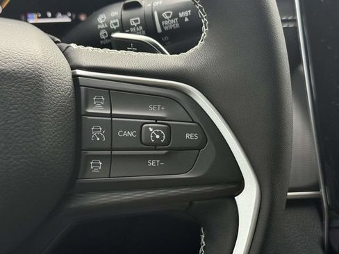 New 2025 Jeep Grand Cherokee L Altitude image 16