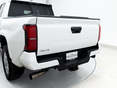 Used 2024 Toyota Tacoma SR5 AWD/4WD image 13