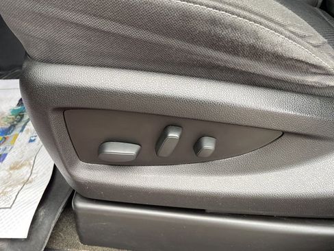 Used 2018 Chevrolet Silverado 1500 LT w/ All Star Edition image 27