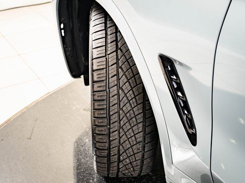 Used 2024 BMW X3 M40i w/ Premium Package image 38