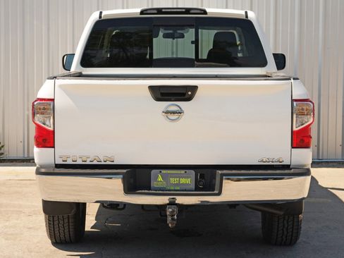 Used 2018 Nissan Titan S w/ S Utility Package image 38