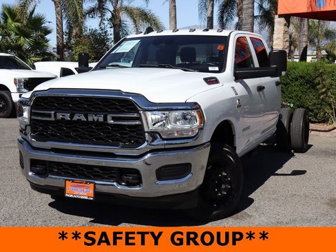 Used 2022 RAM 3500 Tradesman w/ Safety Group image 4