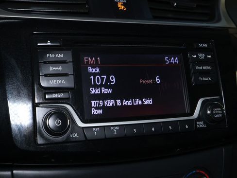 Used 2017 Nissan Sentra SV image 25