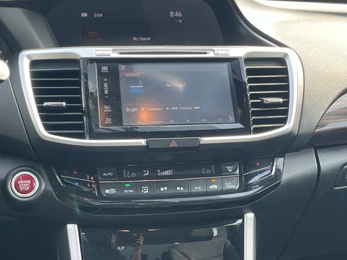 Used 2016 Honda Accord EX image 15
