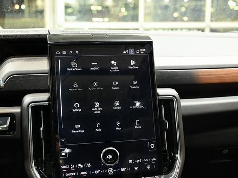 New 2026 GMC Yukon XL Denali w/ Denali Reserve Package image 18