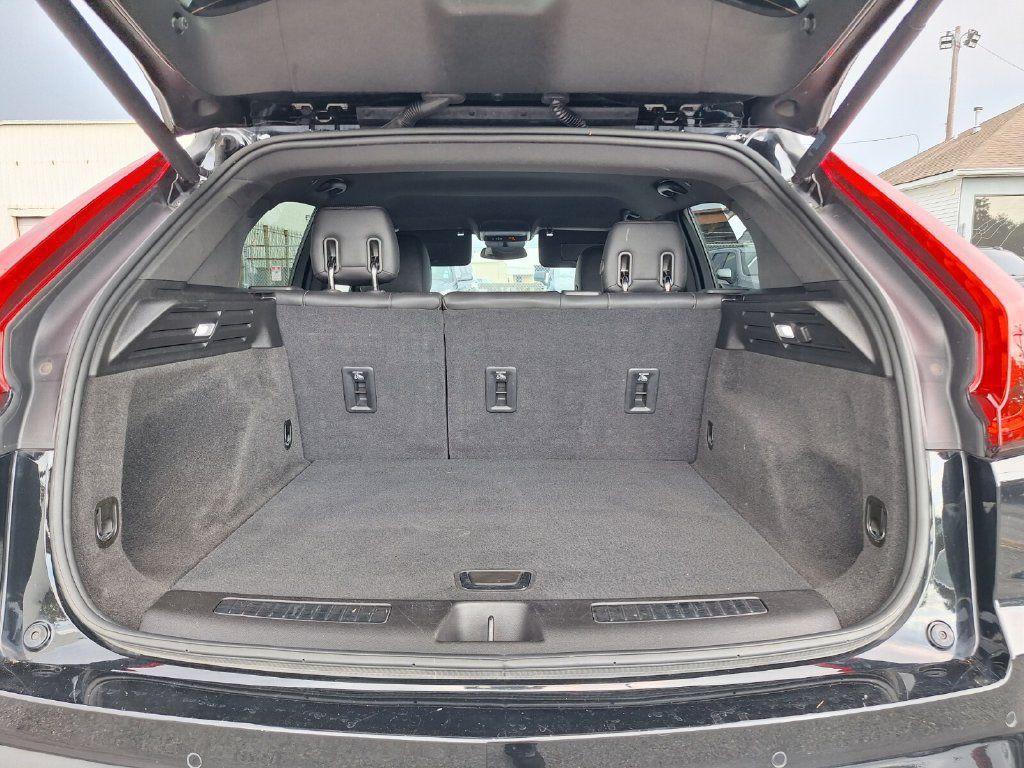 Used 2024 Cadillac XT4 Premium Luxury AWD/4WD image 26