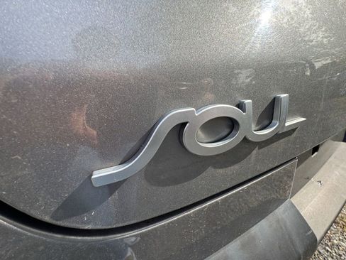 Used 2022 Kia Soul LX w/ Technology Package image 29