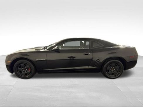 Used 2011 Chevrolet Camaro LS RWD image 6