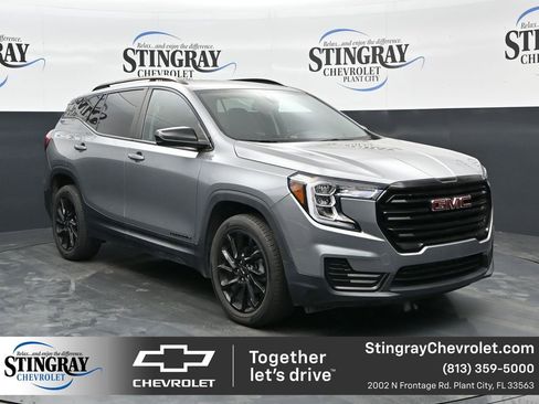 Used 2023 GMC Terrain SLE w/ Driver Convenience Package FWD image 1