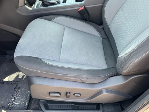 Used 2017 Ford Escape SE AWD/4WD image 14