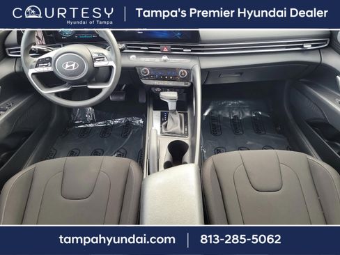Used 2024 Hyundai Elantra SEL image 8