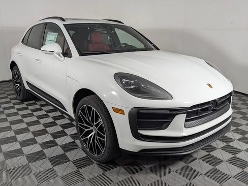 New 2026 Porsche Macan AWD/4WD image 9