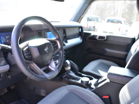 Used 2022 Ford Bronco Big Bend w/ Sasquatch Package image 16