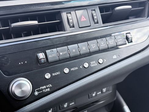 Used 2022 Lexus ES 250 w/ Premium Package image 80