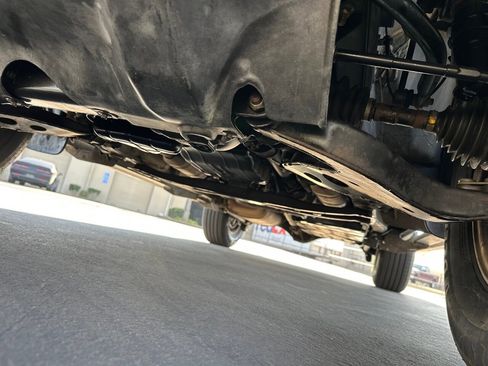 Used 2004 Nissan Pathfinder SE image 40