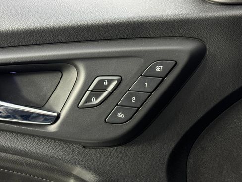 Used 2017 Chevrolet Malibu Premier w/ Premier Sun and Wheel Package image 16