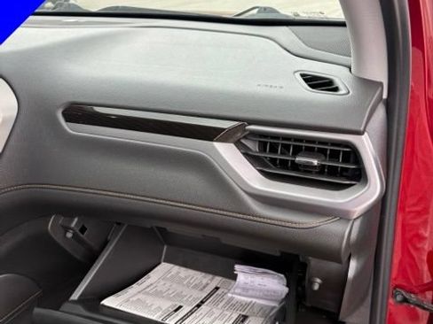 Used 2021 GMC Acadia AT4 w/ Technology Package AWD/4WD image 32
