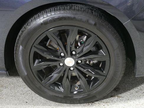 Used 2023 Chevrolet Malibu LT FWD image 15