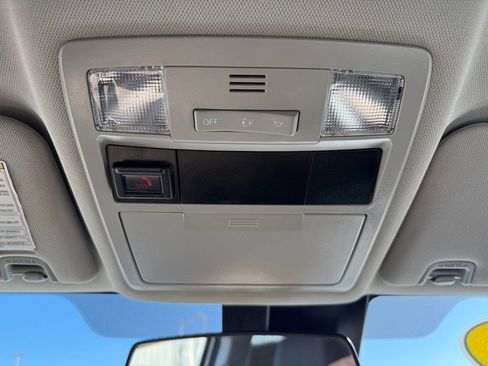 Used 2020 Toyota Tacoma SR image 30