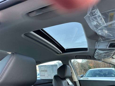 New 2025 Honda Accord EX-L image 10