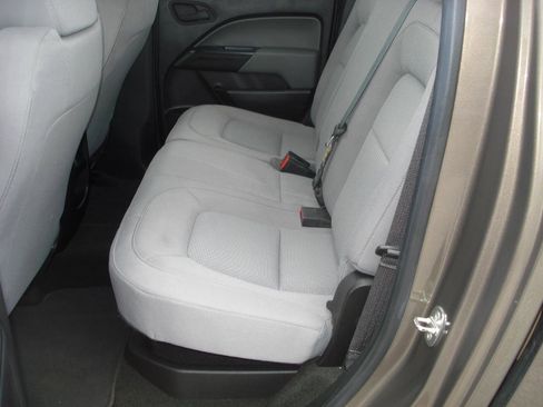 Used 2016 Chevrolet Colorado W/T w/ WT Convenience Package AWD/4WD image 39