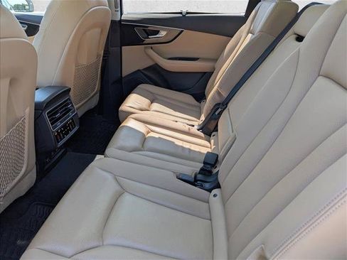 Used 2021 Audi Q7 3.0T Prestige AWD/4WD image 26