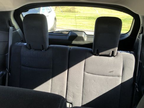 Used 2014 Nissan Pathfinder SV image 10