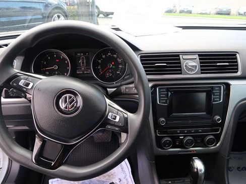 Used 2016 Volkswagen Passat 1.8T S FWD image 8