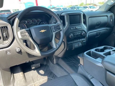 Used 2022 Chevrolet Silverado 1500 Custom w/ Safety Confidence Package RWD image 12