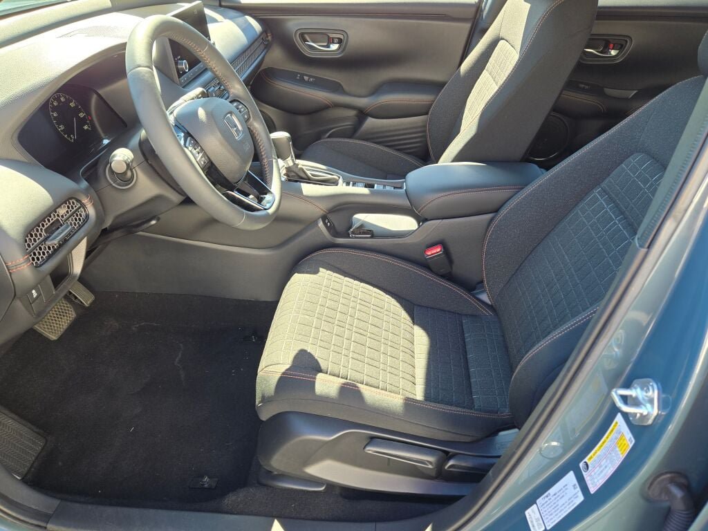Used 2024 Honda HR-V Sport image 16