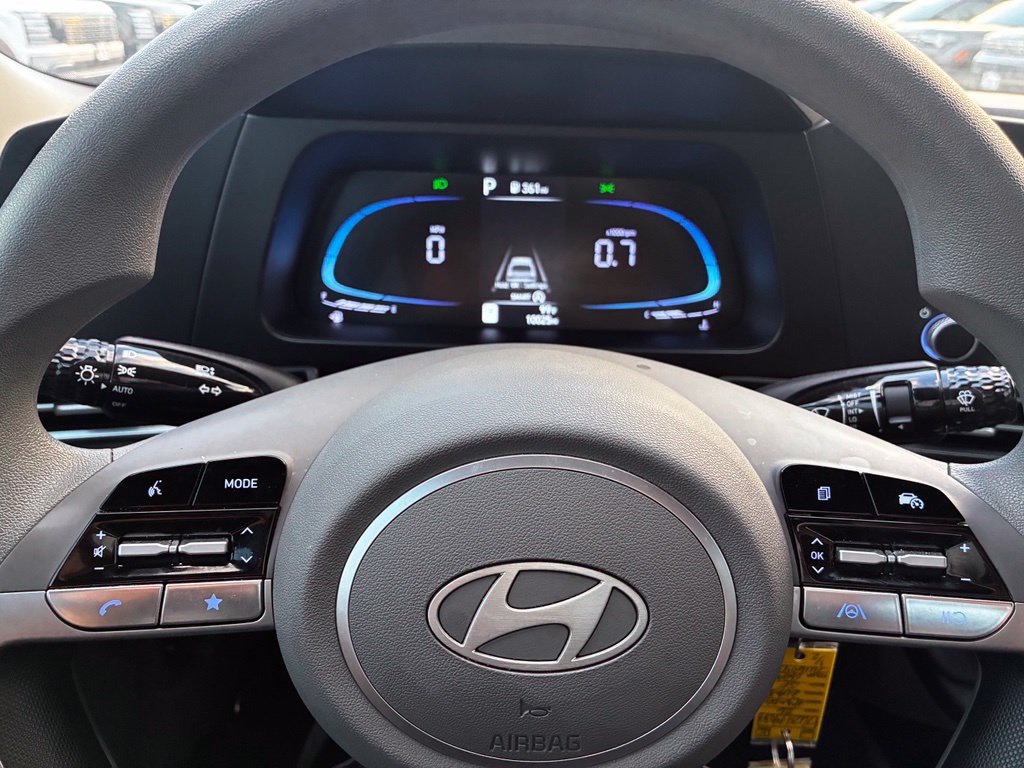 Certified 2026 Hyundai Elantra SE FWD image 12