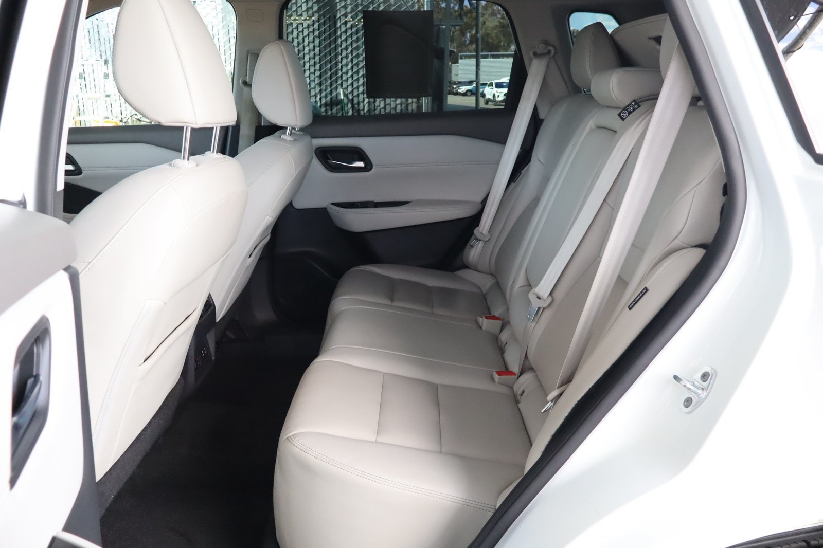 Used 2022 Nissan Rogue SL FWD image 37