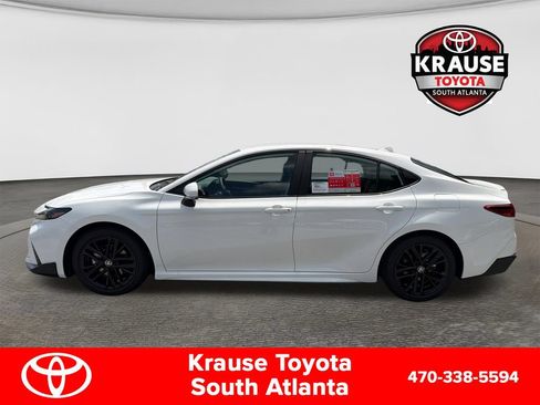 New 2026 Toyota Camry SE FWD image 4