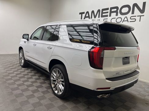 New 2026 GMC Yukon Denali w/ Denali Reserve Package AWD/4WD image 3