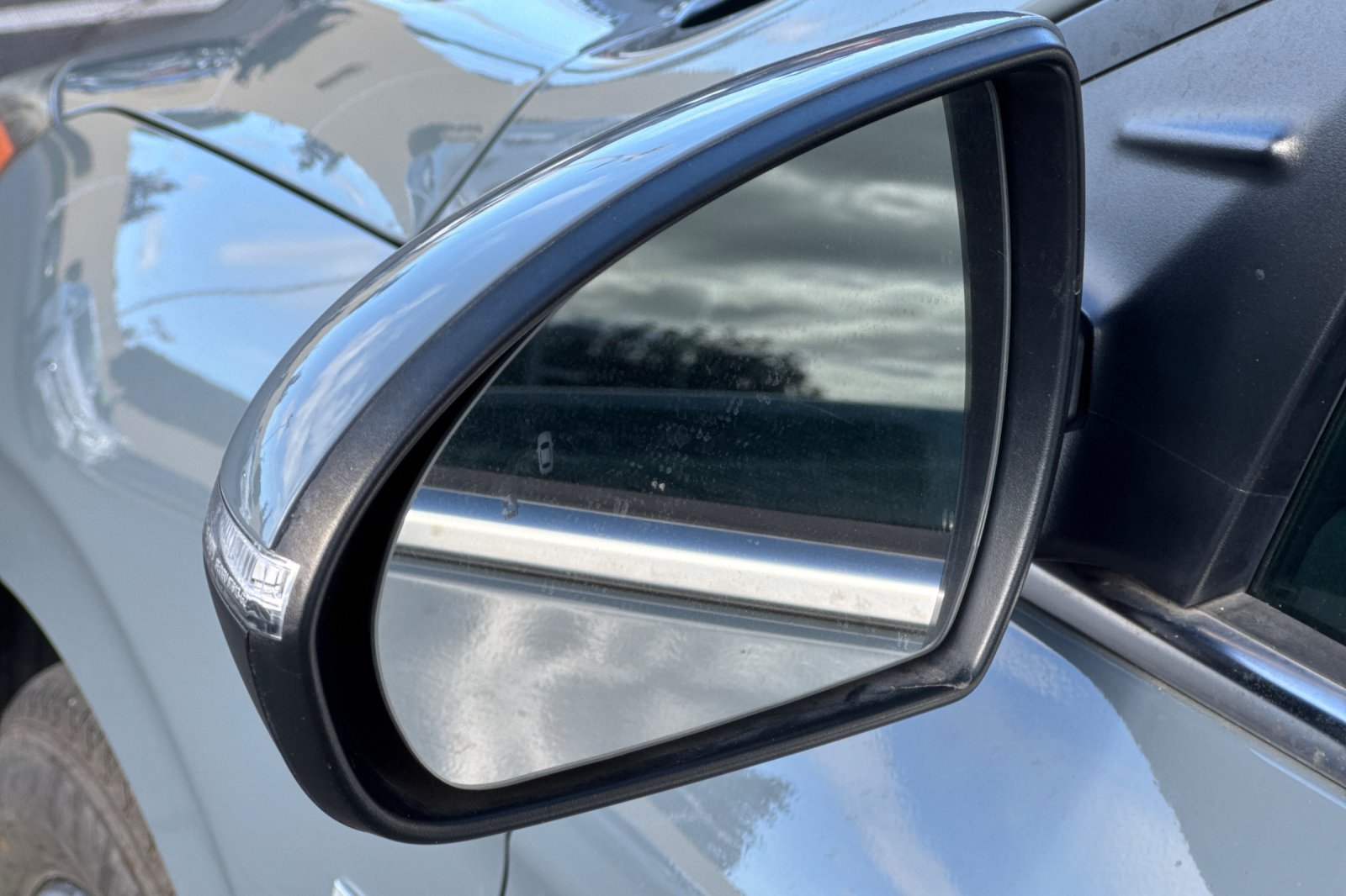 Used 2020 Hyundai Ioniq Limited FWD image 54