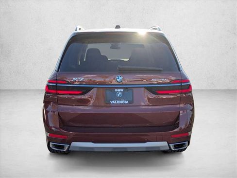 New 2026 BMW X7 xDrive40i w/ Premium Package image 8