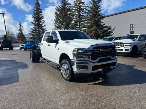 New 2026 RAM 3500 Tradesman w/ Chrome Appearance Group A AWD/4WD image 12
