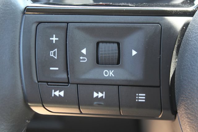 Used 2023 Nissan Rogue Platinum w/ Platinum Premium Package AWD/4WD image 14