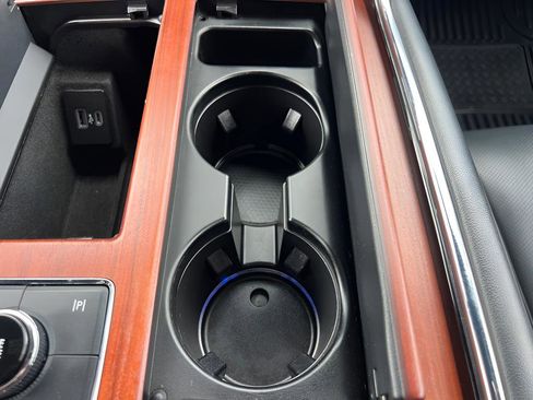Used 2023 Lincoln Navigator 4WD image 69