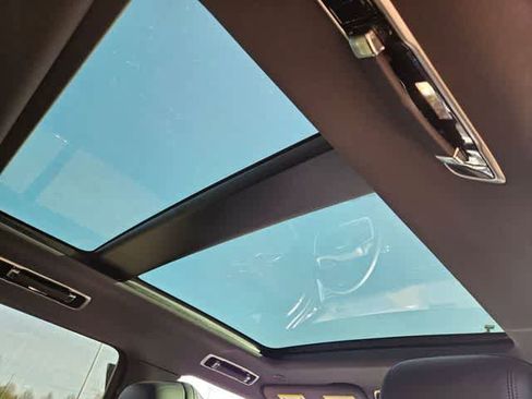 Used 2025 Land Rover Range Rover SE image 23